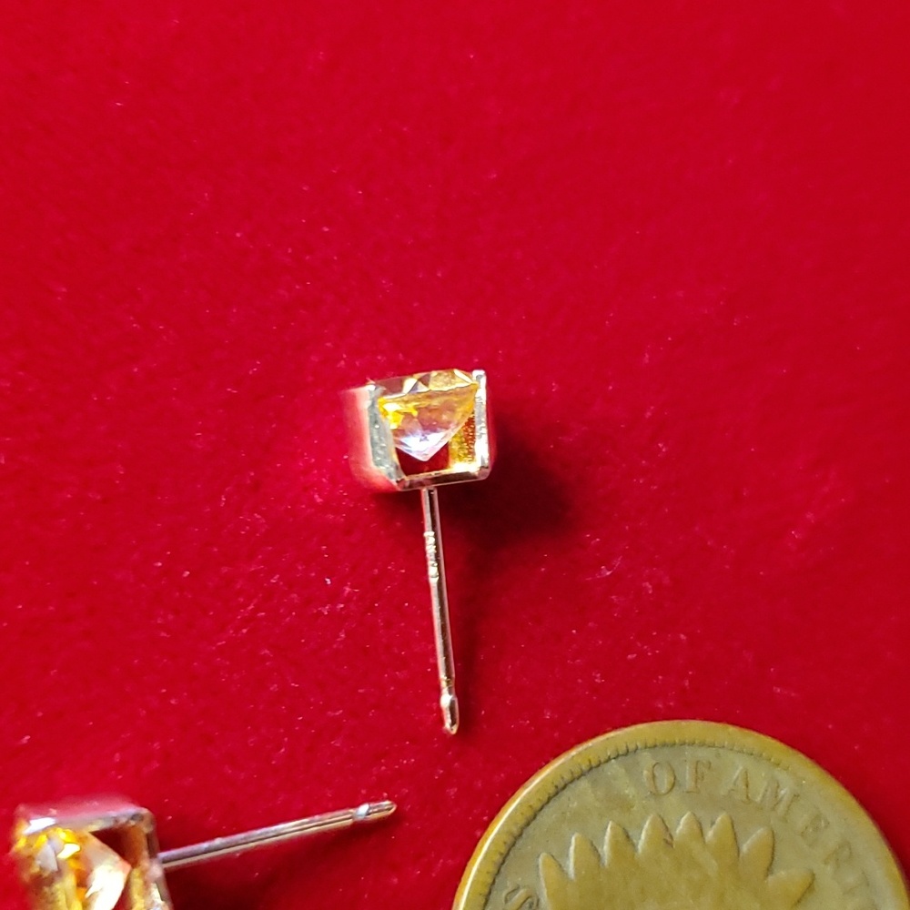 Citrine 2ctw 14K Yellow Gold Stud Earrings - Picture 12 of 13
